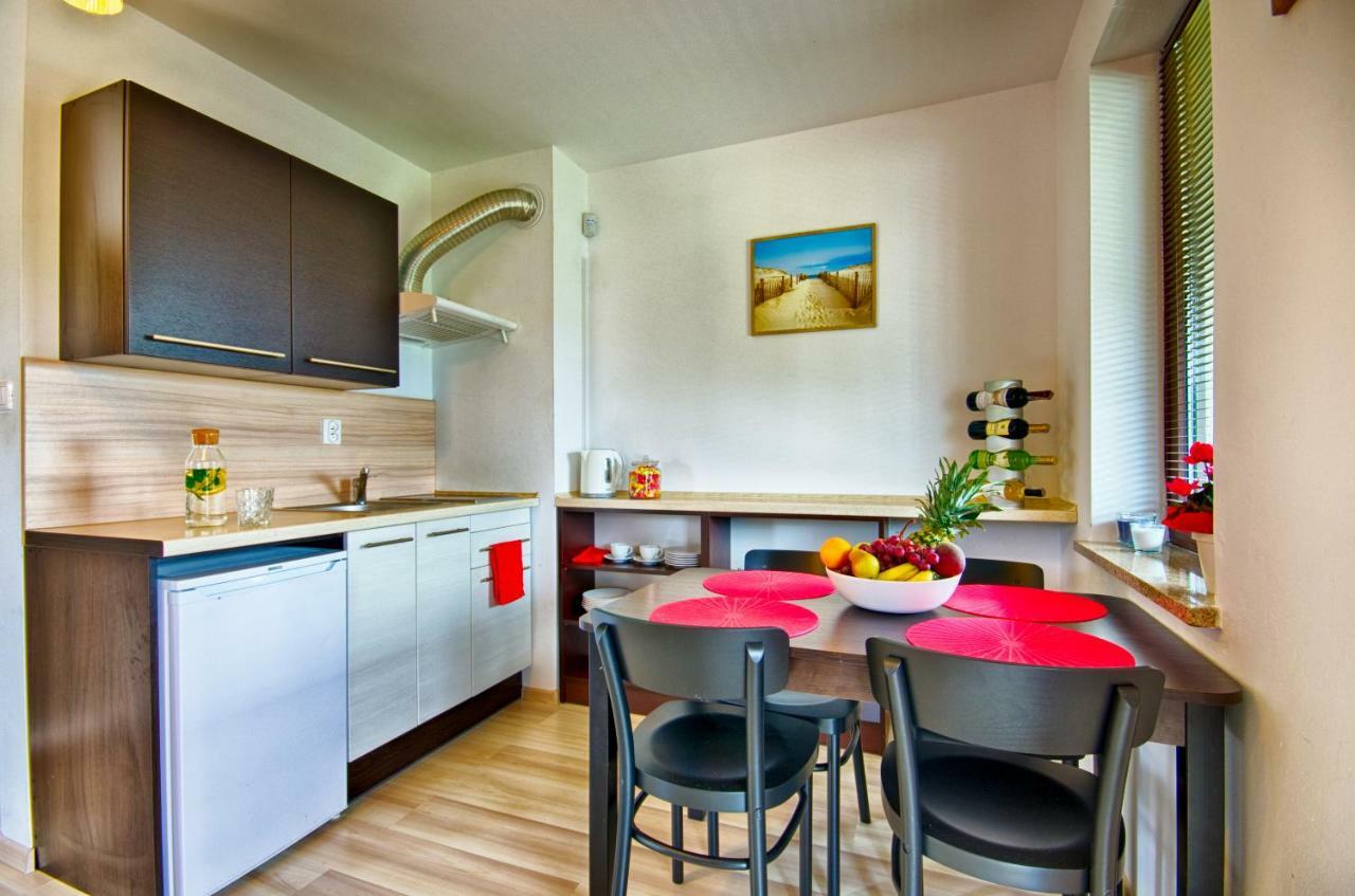 Apartamenty Pod Debem Wicie  Exterior photo